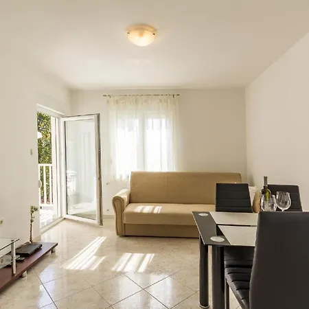 Fuer 2 Personen Ca 45 Qm In Fazana, Istrien Istrische Riviera Apartment Valbandon