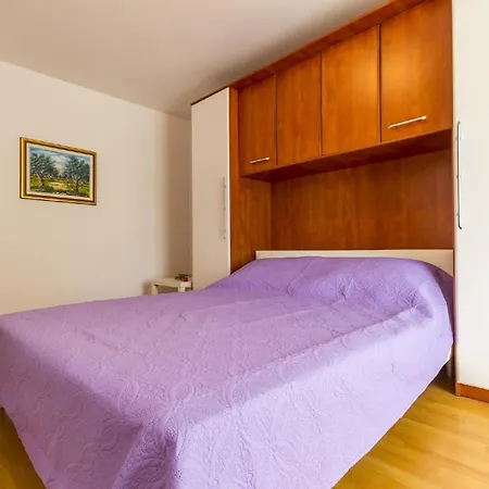 Fuer 2 Personen Ca 45 Qm In Fazana, Istrien Istrische Riviera Apartment *