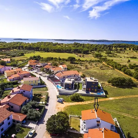 Fuer 2 Personen Ca 45 Qm In Fazana, Istrien Istrische Riviera Apartment Valbandon